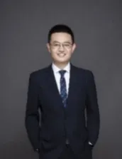 高鉴东 — 城建与投资发展部总经理、海南分公司总经理